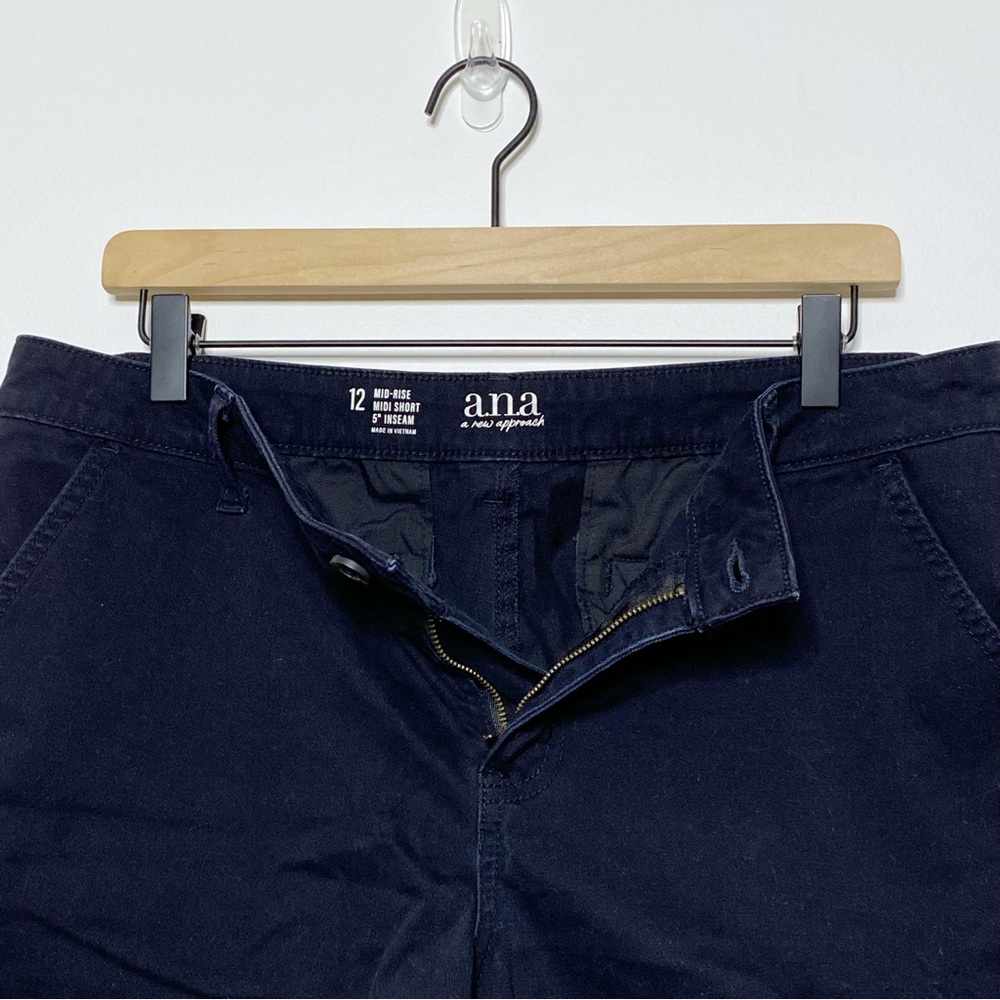 ANA Black Mid Rise Twill Short - Size 12 - Picture 3 of 6